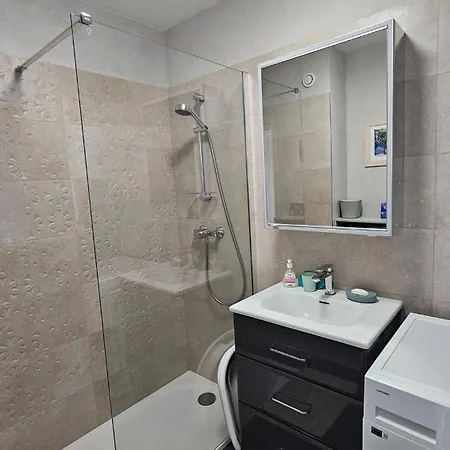 Le Syracuse - T2 - Balcon Vue - Piscine - Parking * Antibes